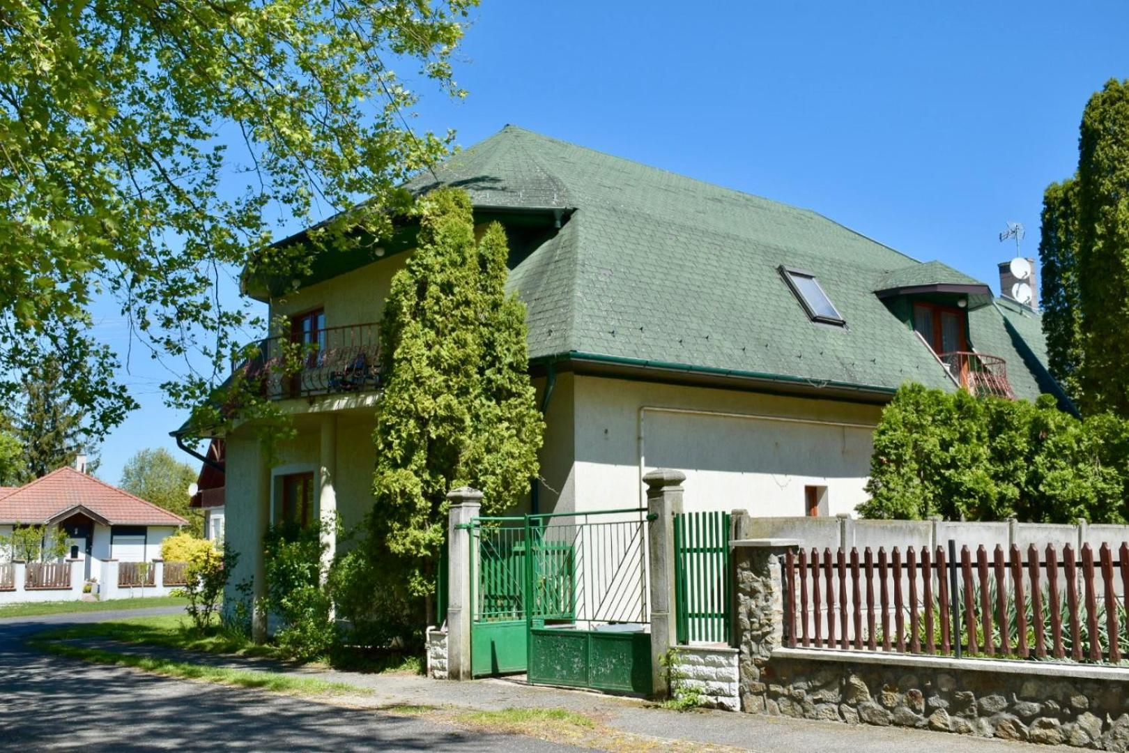BükEden Panzio公寓式酒店 外观 照片