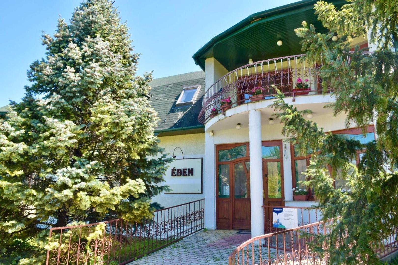 BükEden Panzio公寓式酒店 外观 照片